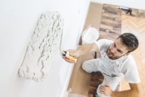 Signs You Need a Professional Interior Painter